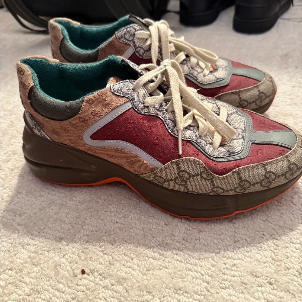 Gucci Rhyton Red and Tan Patterned Sneakers size 7.5 which is us 8.5 - Picture 7 of 9